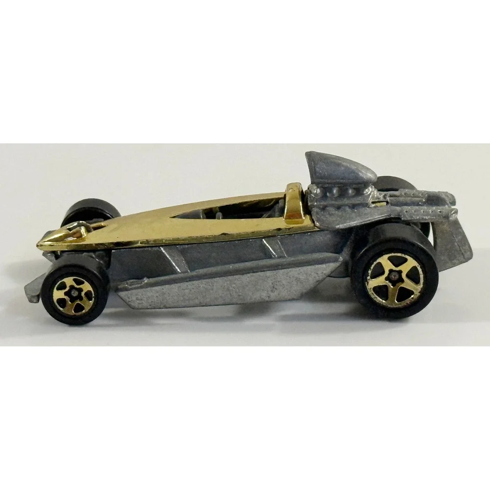 Hot Wheels Bon Voyage Toy Car Kids 1:64 Silver Gold Pirate Skull Graphic